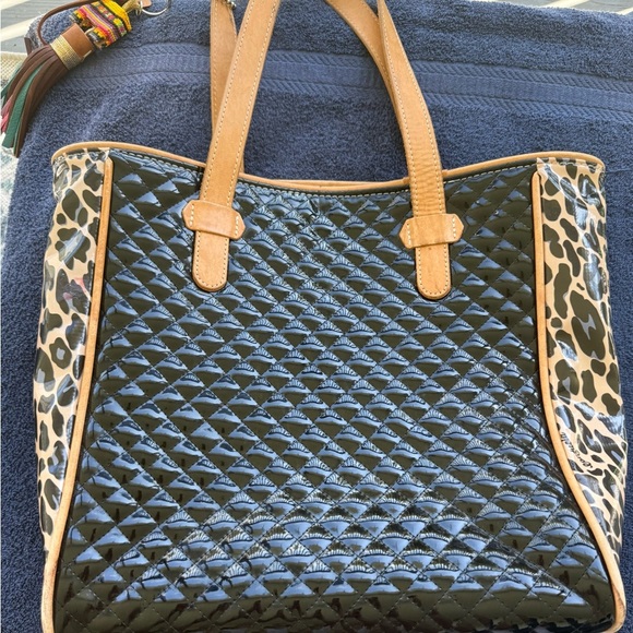 Consuela Playa Ezzy Tote with Consuela bag Charm included. Really good condition - Picture 3 of 16